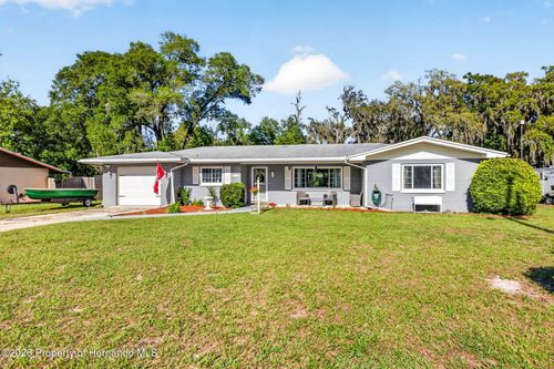 5068 Lakewood Drive, Dade City, FL, 33523 | Card Image