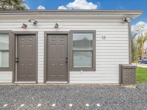 2-905 74th St, Houston, TX, 77011-2813 | Card Image