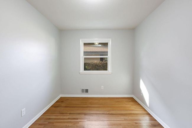 1st Bedroom | Image 10