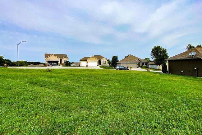305 Crestview Ct, Home with 0 bedrooms, 0 bathrooms and null parking in Raymore MO | Image 6