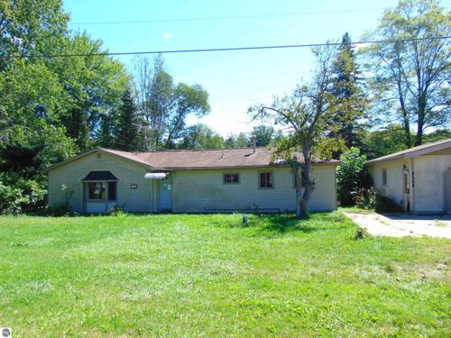 7140 Windoga Lake Dr, Weidman, MI, 48893-9301 | Card Image