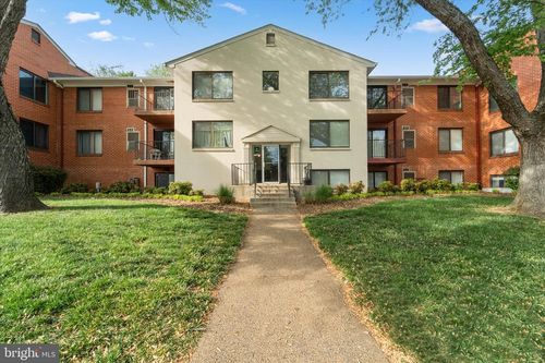 11-125 Clubhouse Dr Sw, LEESBURG, VA, 20175-4224 | Card Image