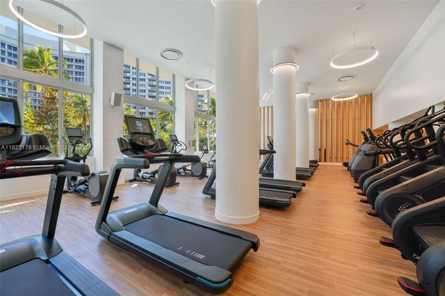APT-262 - 1500 Bay Rd, Condo with 2 bedrooms, 2 bathrooms and null parking in Miami Beach FL | Image 37