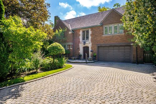 7 Ridgewood Rd, Toronto, ON, M5P1T4 | Card Image