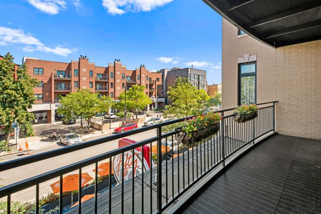 APT-203 - 2041 W Division St, Home with 2 bedrooms, 2 bathrooms and null parking in CHICAGO IL | Image 7