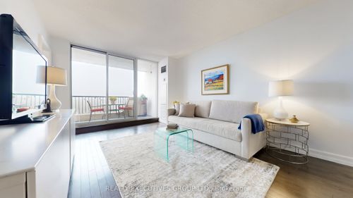 1106-7811 Yonge St, Thornhill, ON, L3T4S3 | Card Image