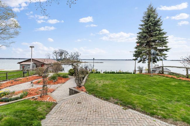 10 Henry Brown Crt, House other with 4 bedrooms, 2 bathrooms and 5 parking in Mallorytown ON | Image 6
