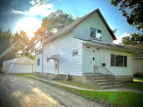 918 Jefferson Ave, Albert Lea, MN, 56007-2720 | Card Image