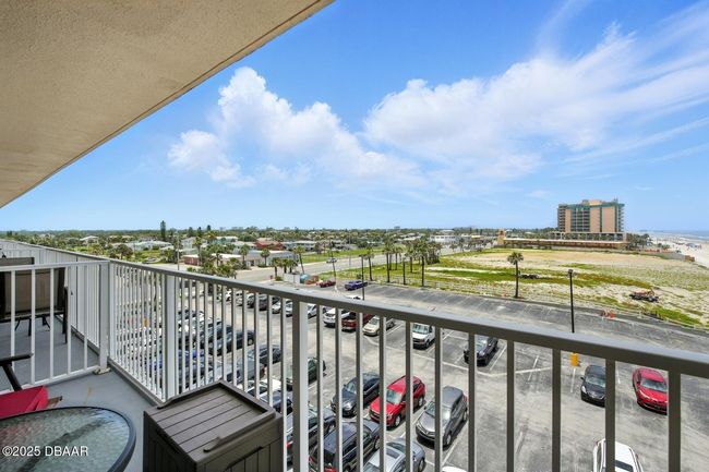 Balcony | Image 18