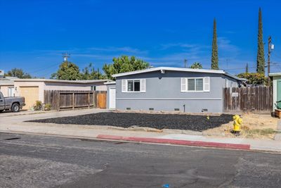 2704 Sparks Way, House other with 3 bedrooms, 2 bathrooms and null parking in Modesto CA | Image 2