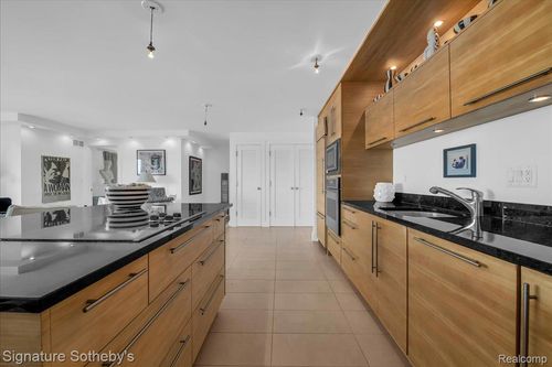 unit-608-411 S Old Woodward Ave, Birmingham, MI, 48009-6647 | Card Image