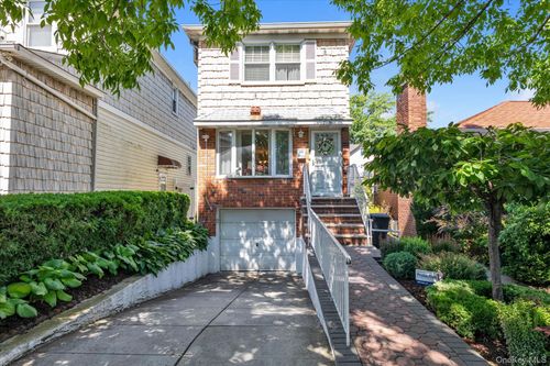 30-36 154th St, Flushing, NY, 11354-2412 | Card Image