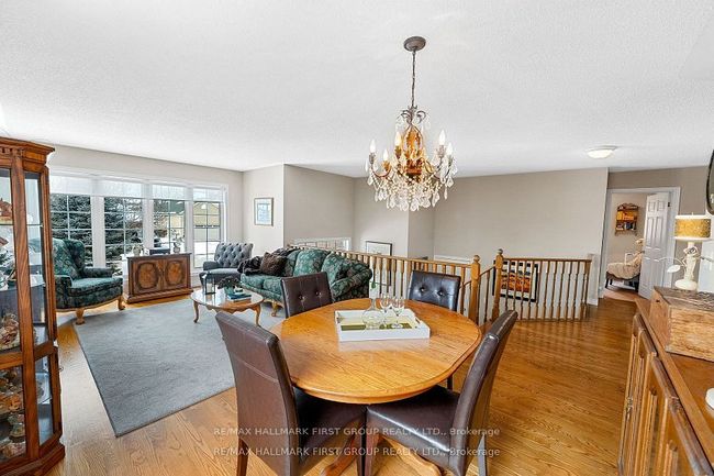 1047 Interlake Dr, House other with 5 bedrooms, 3 bathrooms and 4 parking in Oshawa ON | Image 14