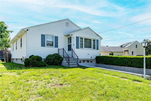 111 Belgium St, Cranston, RI, 02920-6403 | Card Image