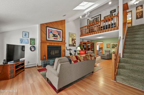 unit-2-30 Clifden Ct, Lenox, MA, 01240-2667 | Card Image
