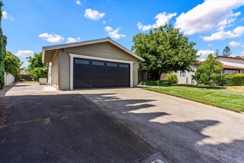 2810 Bogdan Ct, Sacramento, CA, 95827-1146 | Card Image