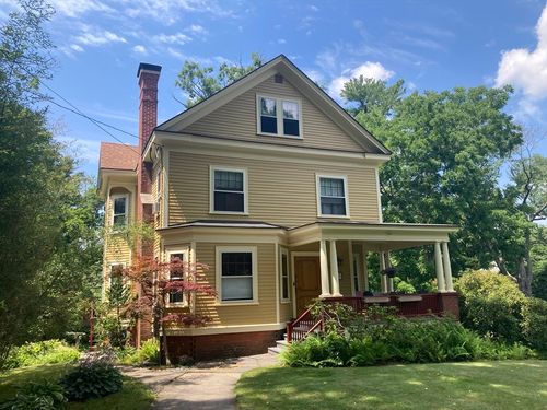 180 Lincoln Ave, Amherst, MA, 01002-2011 | Card Image