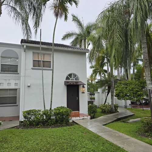 33-4651 Nw 97th Ct, Doral, FL, 33178-1980 | Card Image