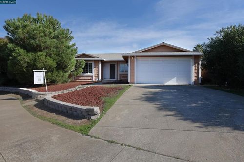 2105 Greenwood Pl, Pittsburg, CA, 94565-4629 | Card Image