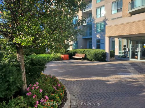 420-51 Baffin Crt, Richmond Hill, ON, L4B4P6 | Card Image