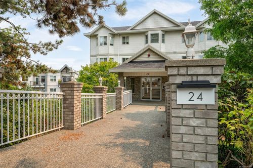 206-24 Prideaux St, Nanaimo, BC, V9R2M4 | Card Image