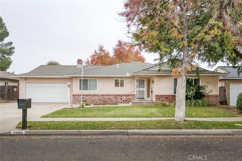 7353 N Bond St, Fresno, CA, 93720-3005 | Card Image