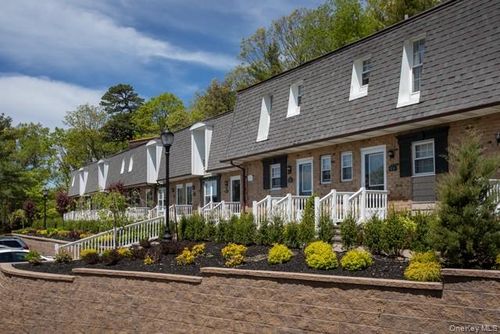 apt-d16-100 Villa Dest Dr, Coram, NY, 11727-3098 | Card Image