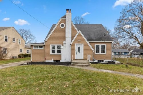 136 East Ave N, Battle Creek, MI, 49017-5642 | Card Image