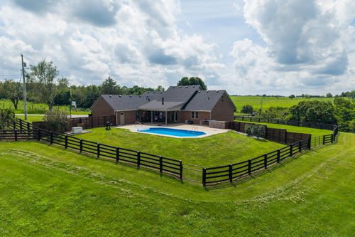 559 Moran Summit Rd, Richmond, KY, 40475-8170 | Card Image