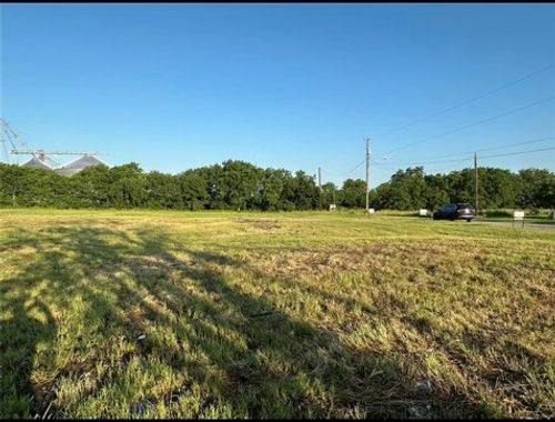 521 W Oak St, Gunter, TX, 75058-2158 | Card Image