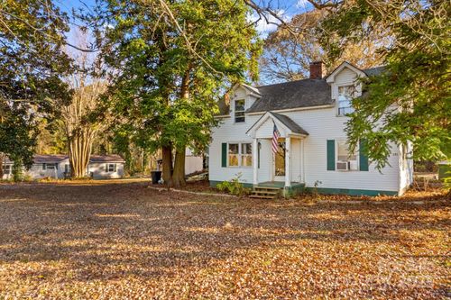 131 Loop St, Mocksville, NC, 27028-6790 | Card Image