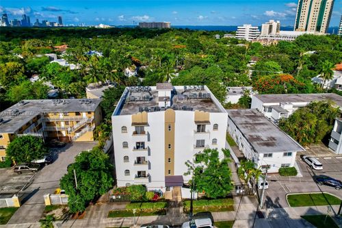 apt-402-3051 Sw 27th Ave, Miami, FL, 33133-4606 | Card Image