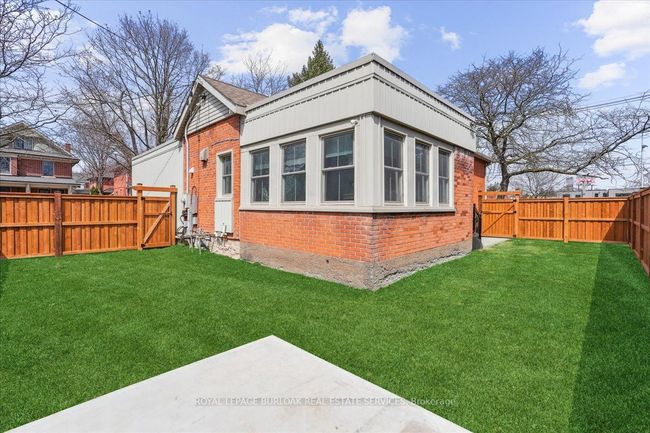 524 Locust St, Home with 0 bedrooms, 2 bathrooms and null parking in Burlington ON | Image 23