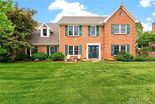 1111 Chisolm Trl, Washingtn Twp, OH, 45458-9411 | Card Image
