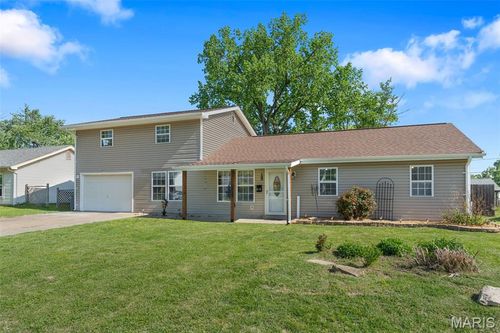 413 Prince David Dr, O Fallon, MO, 63366-2209 | Card Image