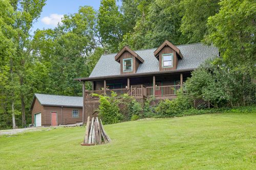 532 Cummings Ln, Cottontown, TN, 37048-5141 | Card Image