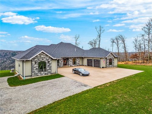 365 S Penn Rd, Franklin, PA, 16323-3711 | Card Image