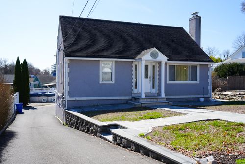 5 Nash Pl, Norwalk, CT, 06854-1403 | Card Image