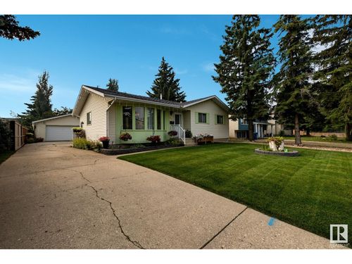 331 Garden Meadows Dr, Wetaskiwin, AB, T9A2X8 | Card Image