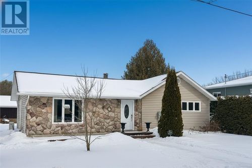 6 Birch St, Blind River, ON, P0R1B0 | Card Image