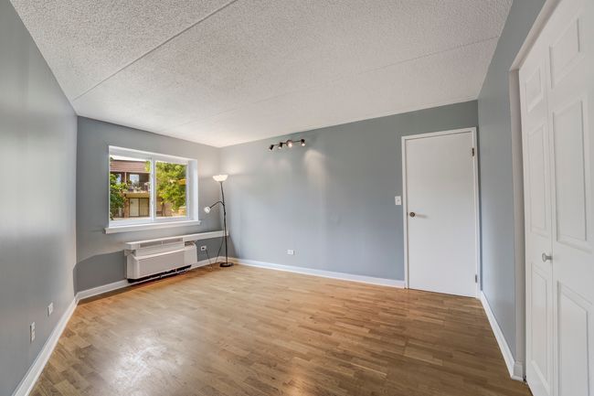 APT-214 - 5550 Astor Ln, Condo with 2 bedrooms, 1 bathrooms and 2 parking in Rolling Meadows IL | Image 11