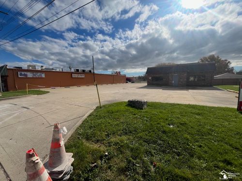 1090 N Dixie Hwy, Monroe, MI, 48162-2547 | Card Image