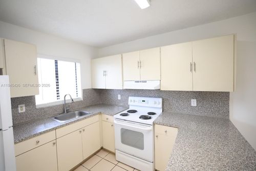 apt-202-6165 W 22nd Ct, Hialeah, FL, 33016-6918 | Card Image