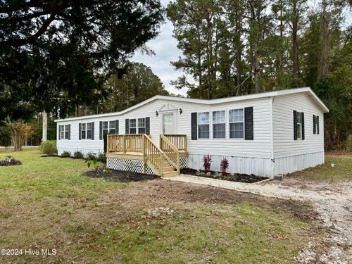 930 Willis Neck Rd, Vanceboro, NC, 28586-7716 | Card Image