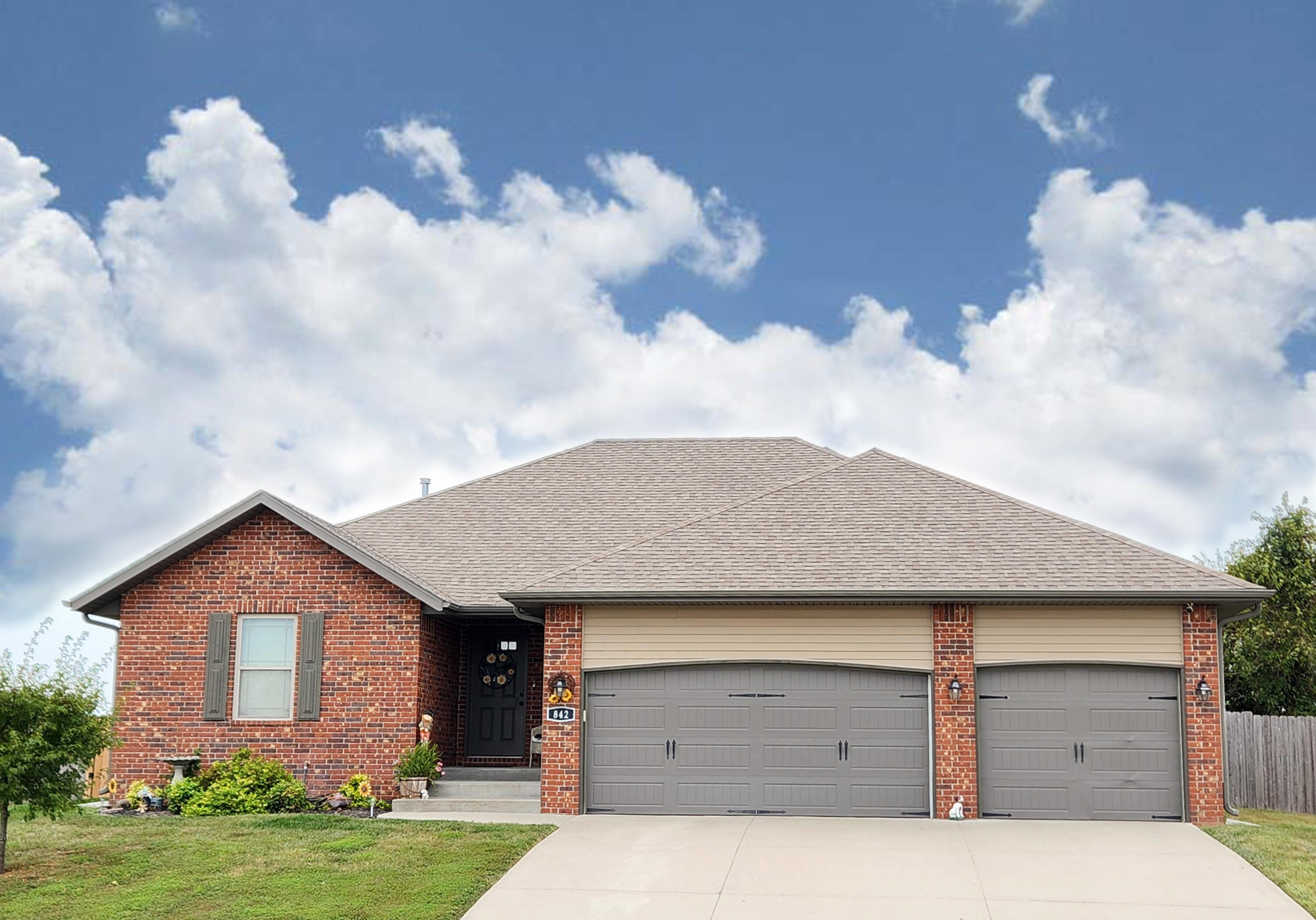 Capitol Hill Dr, Rogersville, MO 65742