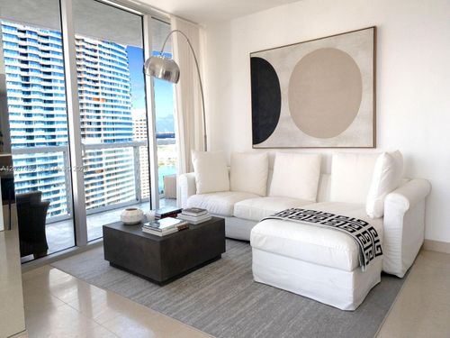 3915-475 Brickell Ave, Miami, FL, 33131-2705 | Card Image