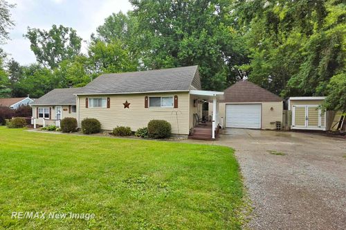 247 Sparling Dr, Saginaw, MI, 48609-5122 | Card Image