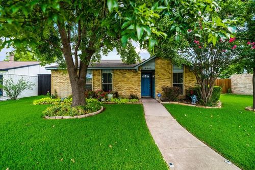 5552 N Colony Blvd, The Colony, TX, 75056-1303 | Card Image