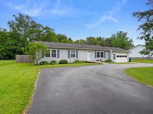 780 Whitney Rd, Ontario, NY, 14519-9133 | Card Image