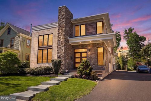 94 East St, DOYLESTOWN, PA, 18901-4449 | Card Image